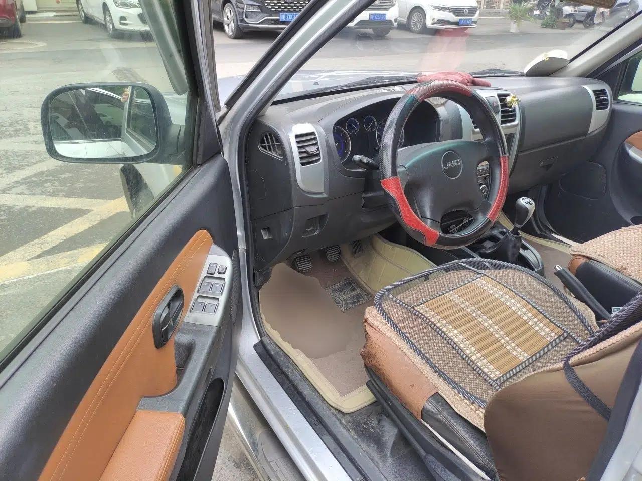 JMC Baodian 2016 2.8T New Value-Added Diesel Two-Wheel Drive Extended Cargo Basic Version JX493ZLQ4F — миниатюра 17