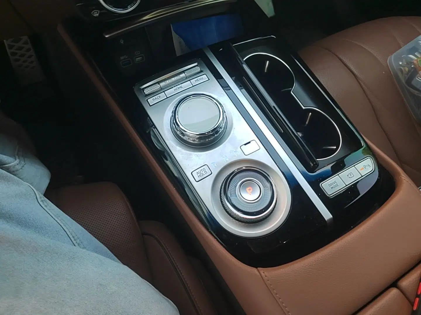 Genesis G80 2023 2.5T Four-Wheel-Drive Flagship Edition — миниатюра 17