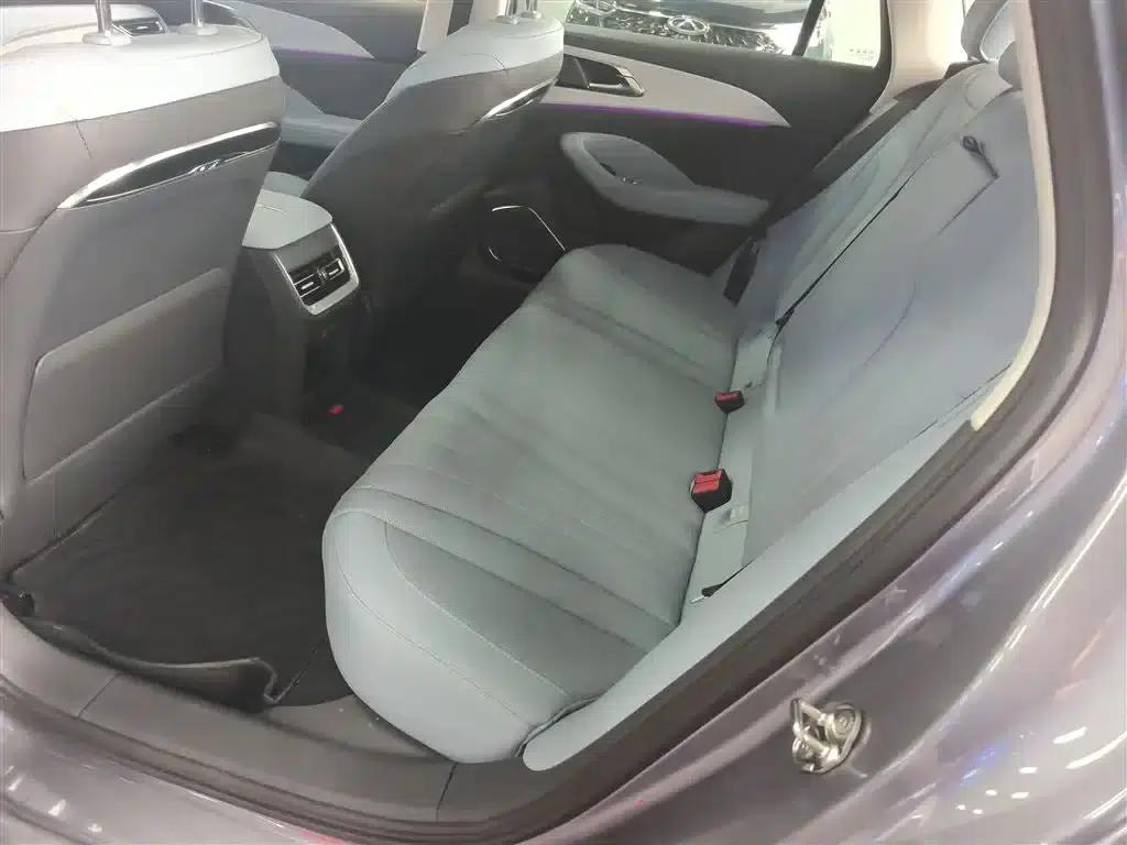 Hongqi H5 PHEV 2025 Model 170 Super Hybrid — миниатюра 17