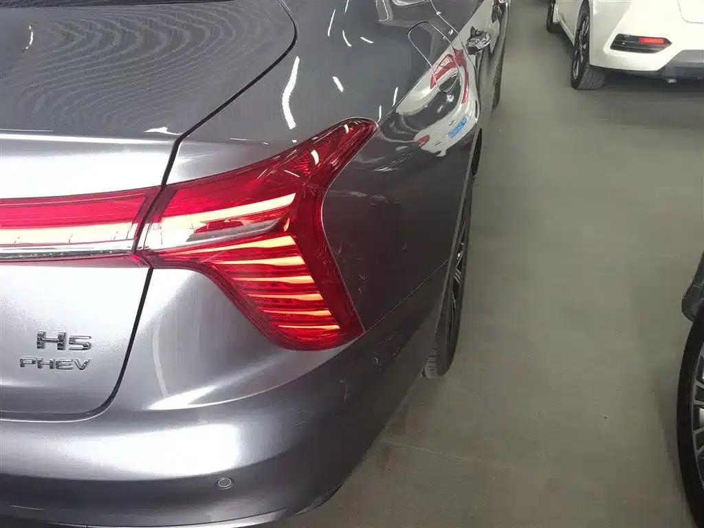 Hongqi H5 PHEV 2025 Model 170 Super Hybrid — миниатюра 8