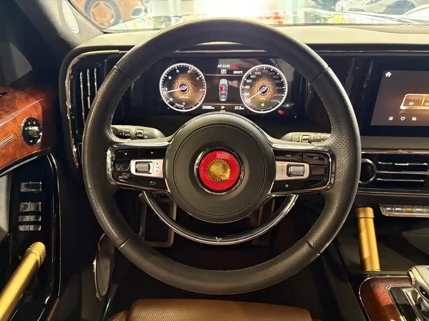 Hongqi Golden Sunflower National Glory 2022 4.0T Elegant Flagship Edition 6-seater — миниатюра 12
