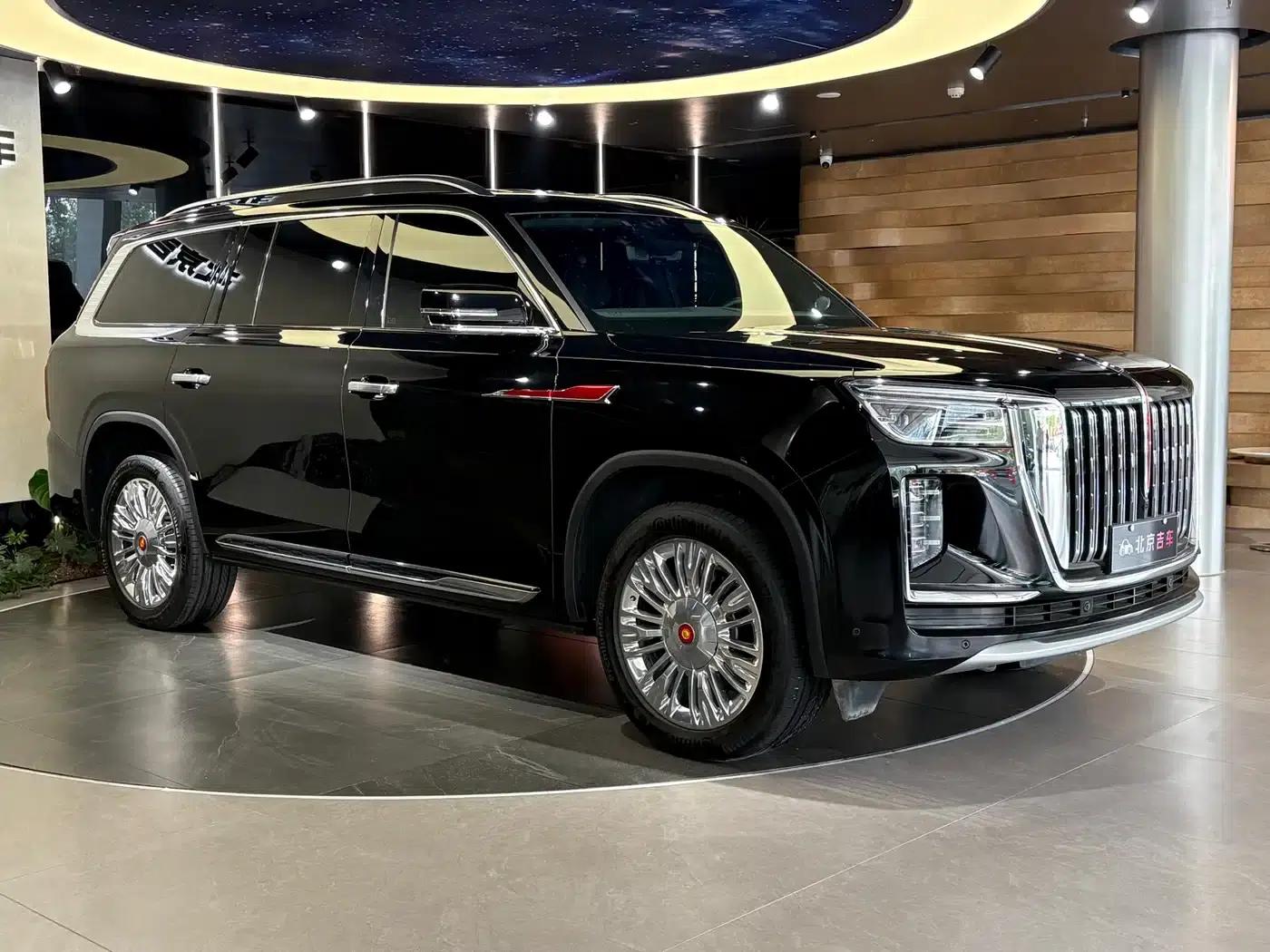 Hongqi Golden Sunflower National Glory 2022 4.0T Elegant Flagship Edition 6-seater — миниатюра 3