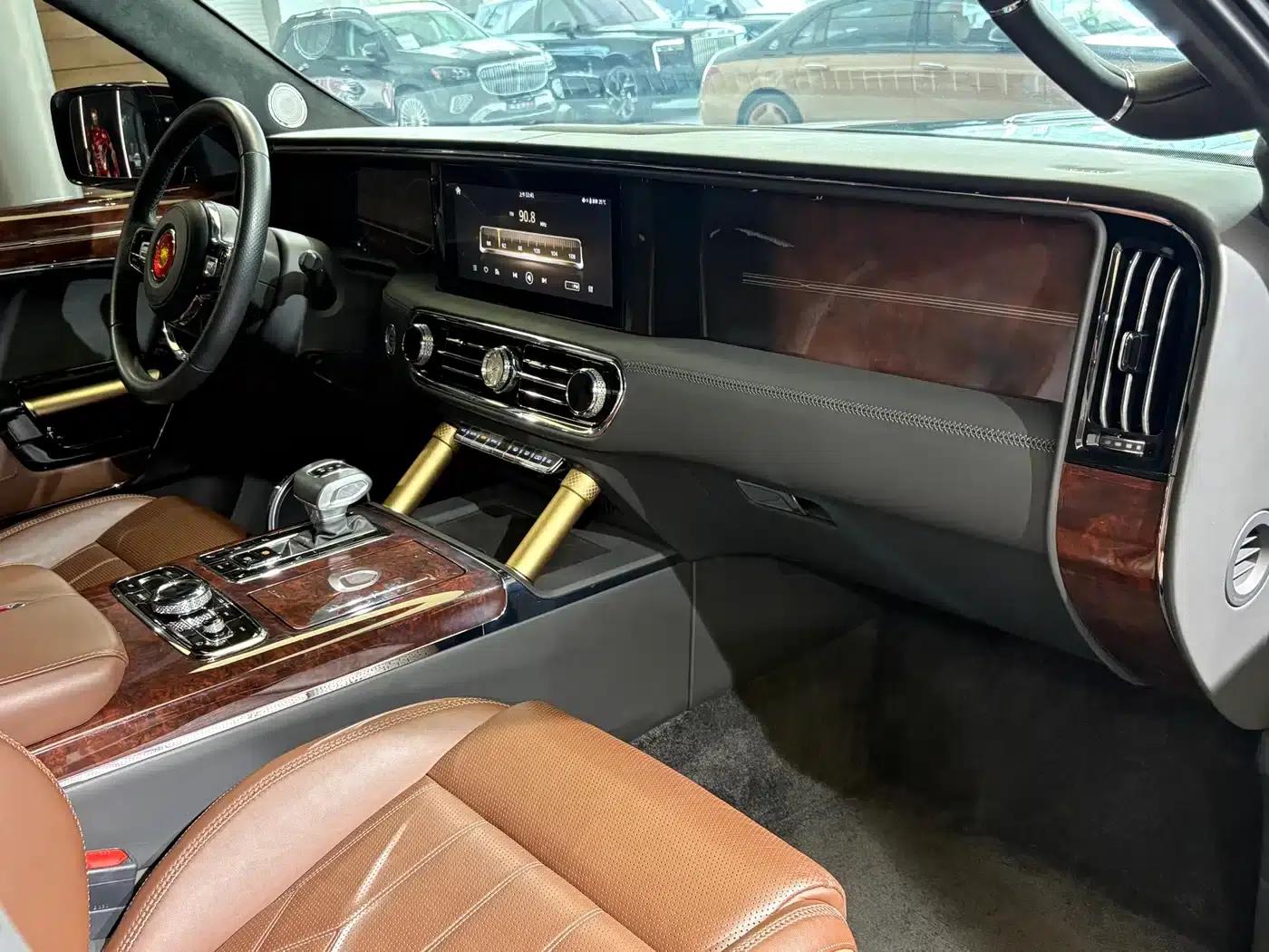 Hongqi Golden Sunflower National Glory 2022 4.0T Elegant Flagship Edition 6-seater — миниатюра 23