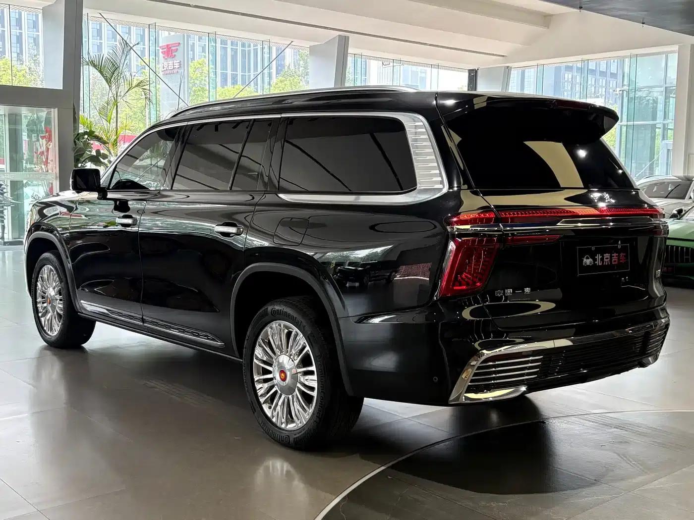 Hongqi Golden Sunflower National Glory 2022 4.0T Elegant Flagship Edition 6-seater — миниатюра 30