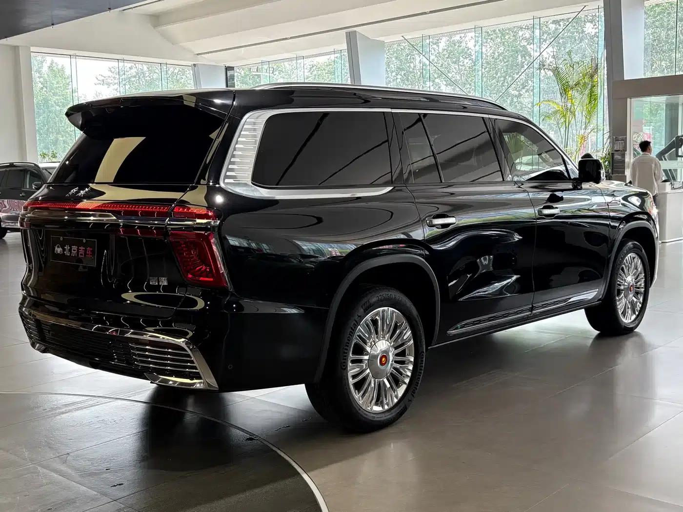 Hongqi Golden Sunflower National Glory 2022 4.0T Elegant Flagship Edition 6-seater — миниатюра 31