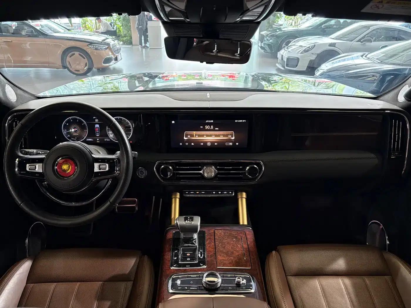 Hongqi Golden Sunflower National Glory 2022 4.0T Elegant Flagship Edition 6-seater — миниатюра 8