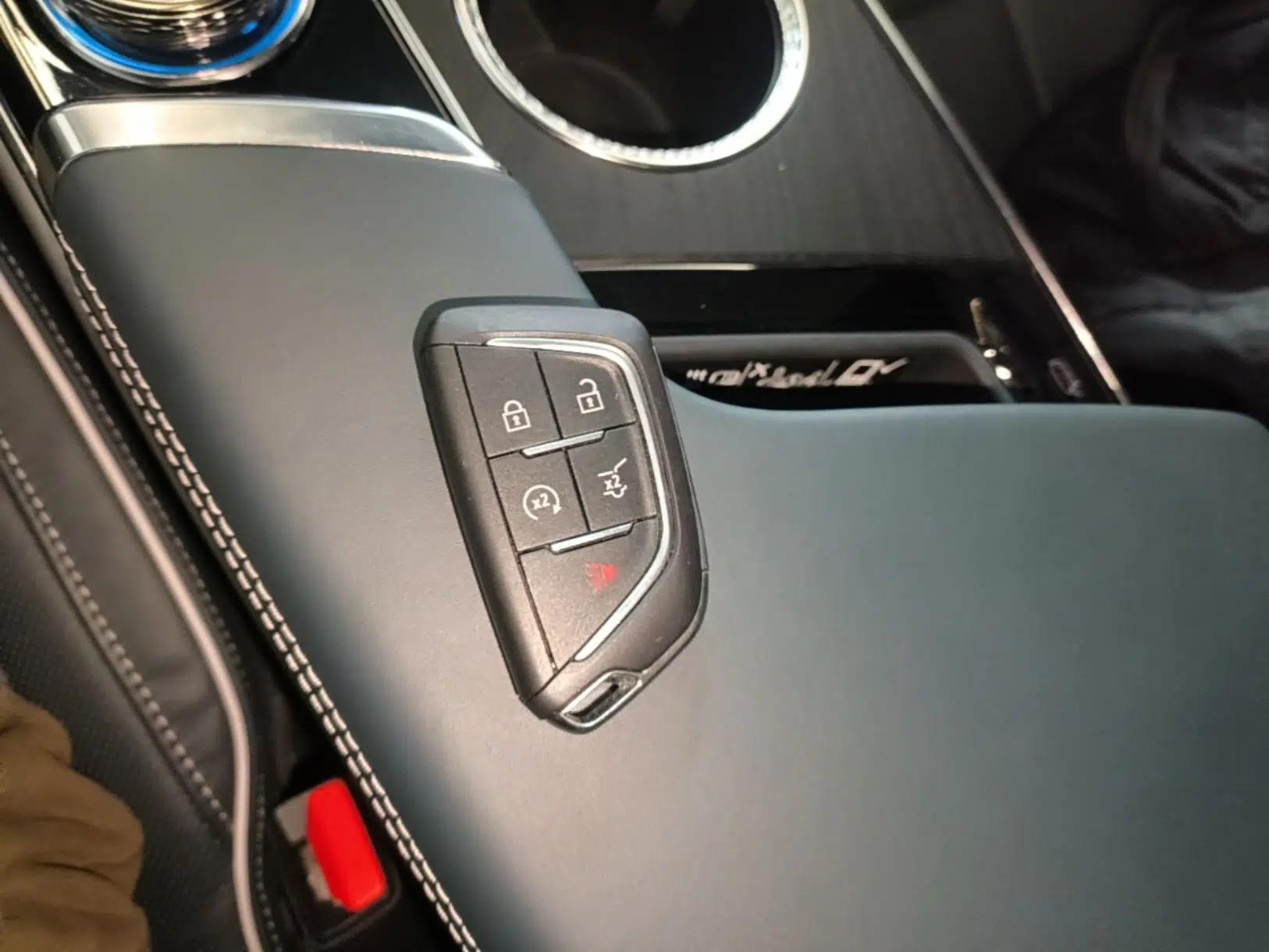 Cadillac LYRIQ 2022 Four-Wheel-Drive High-Performance Deluxe Edition — миниатюра 12