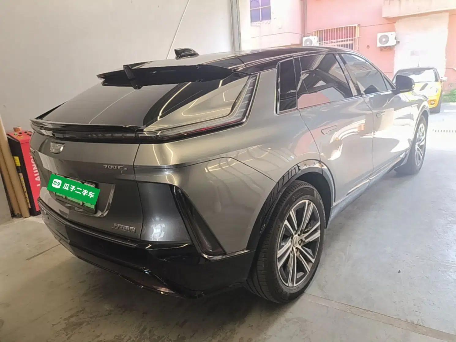 Cadillac LYRIQ 2022 Four-Wheel-Drive High-Performance Deluxe Edition — миниатюра 6