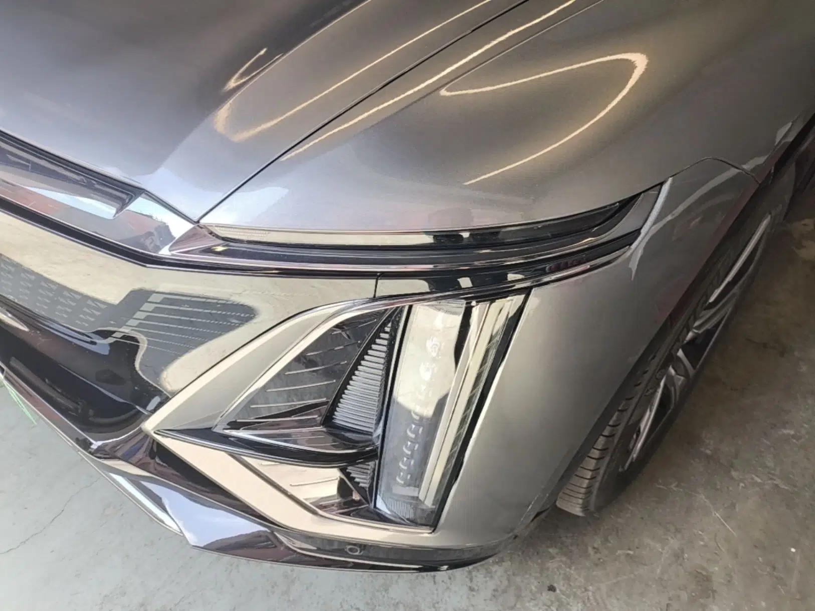 Cadillac LYRIQ 2022 Four-Wheel-Drive High-Performance Deluxe Edition — миниатюра 9