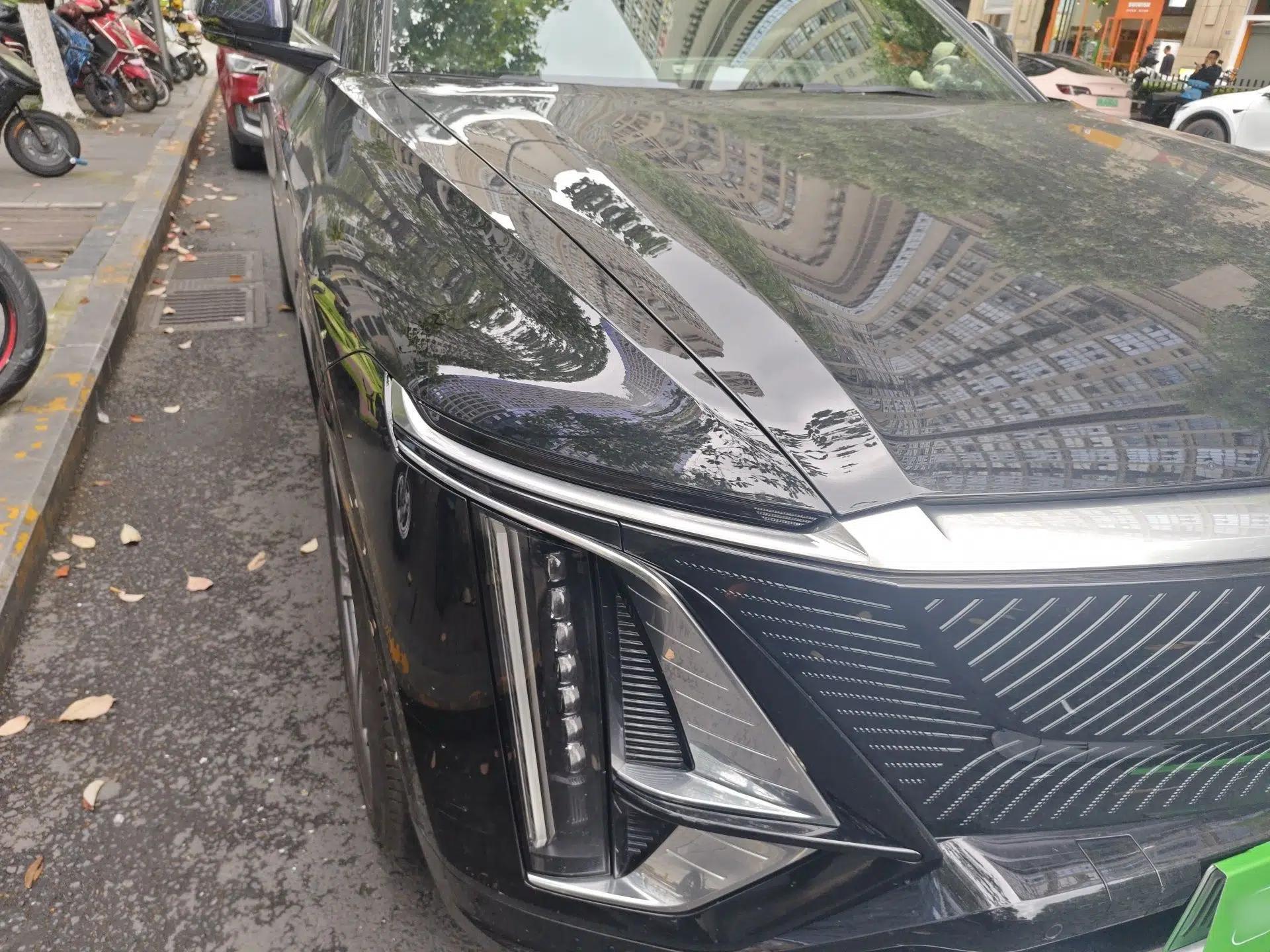 Cadillac LYRIQ 2024 Rear-Drive Standard Range Luxury Edition — миниатюра 7