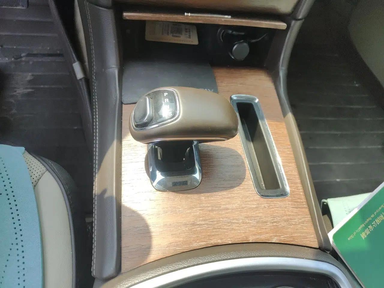 Chrysler 300C 2012 3.6L Luxury Edition — миниатюра 15