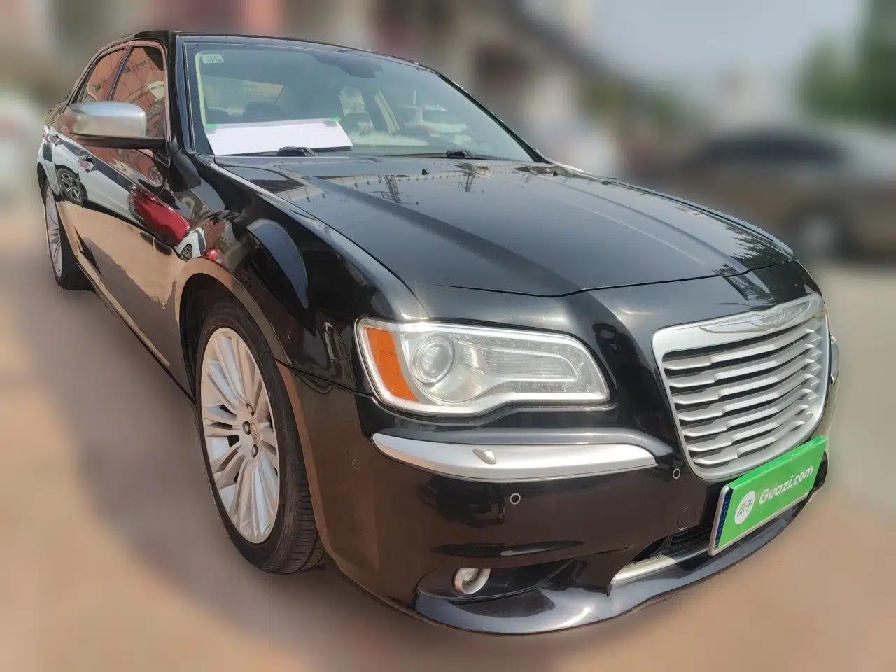 Chrysler 300C 2012 3.6L Luxury Edition — миниатюра 3