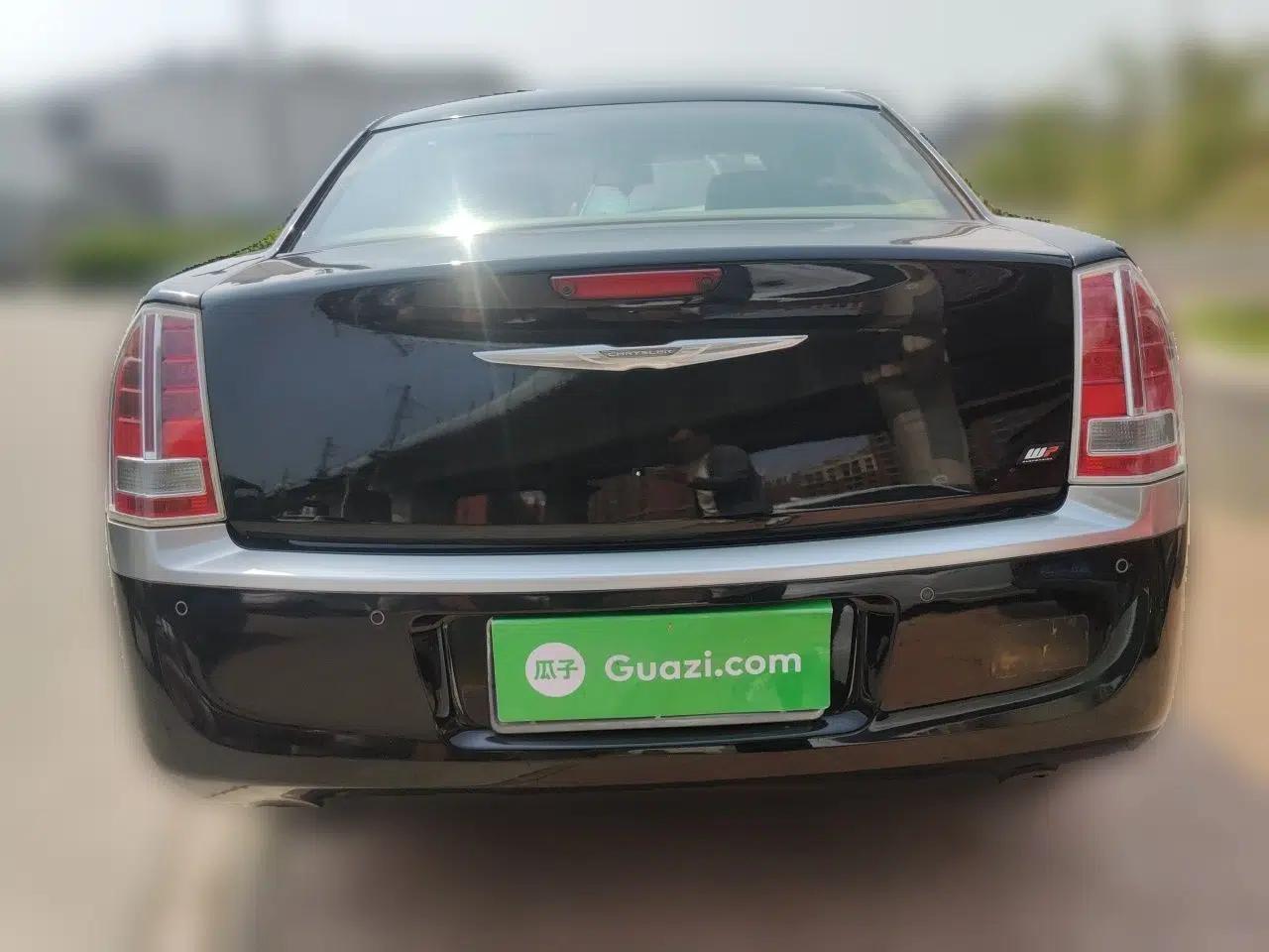 Chrysler 300C 2012 3.6L Luxury Edition — миниатюра 5