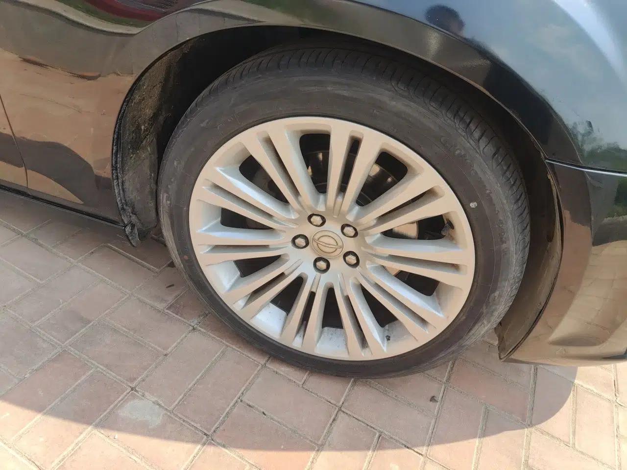 Chrysler 300C 2012 3.6L Luxury Edition — миниатюра 8