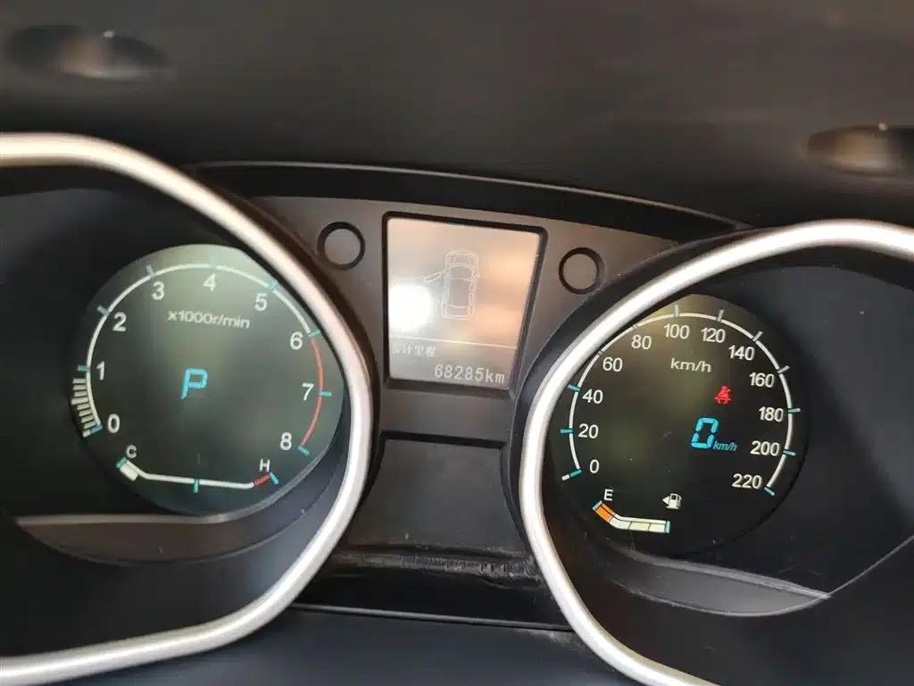 Geely GX7 2015 Sport Edition 2.0L Automatic Luxury Upgrade Version (National V Emission Standard) — миниатюра 12