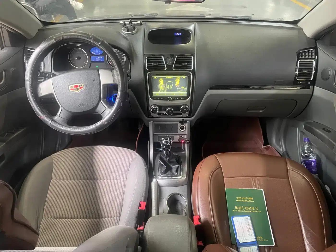 Geely Emgrand Classic 2013 Sedan 1.5L Manual Entry-Level — миниатюра 7