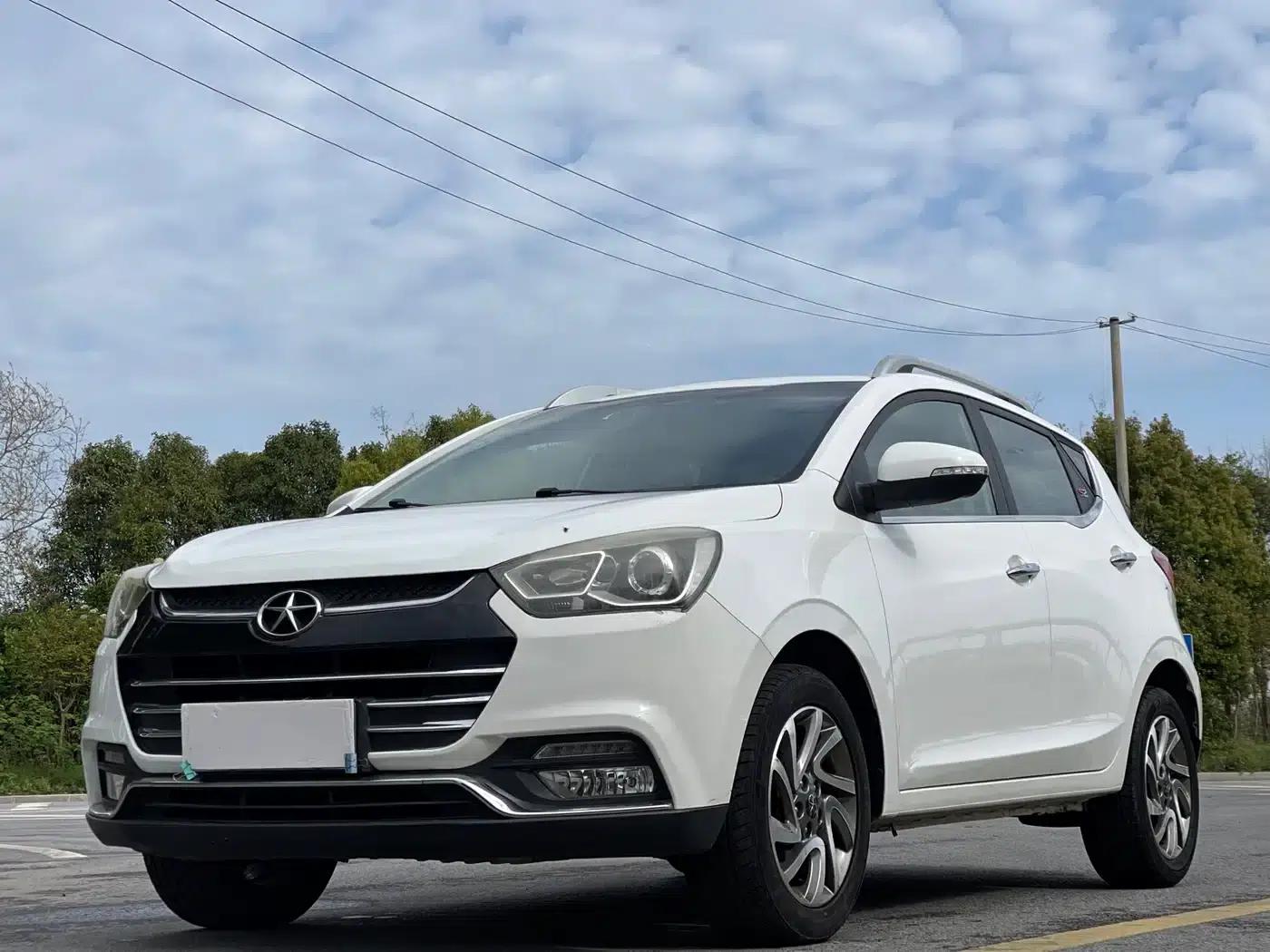 Refine S2 2015 1.5L Manual Deluxe Smart Edition — миниатюра 1