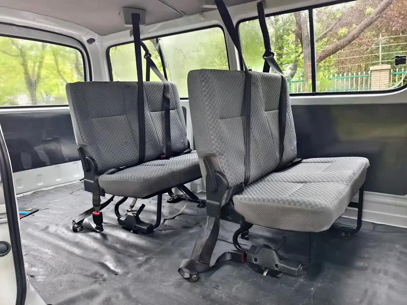 Grace 2016 2.0L Classic Edition Standard Long Wheelbase 9-Seater — миниатюра 8