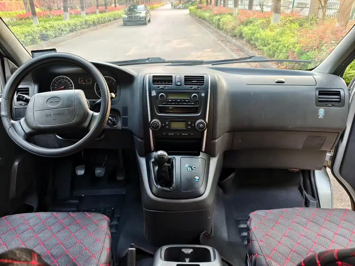 Grace 2016 2.0L Express Practical Model — миниатюра 3