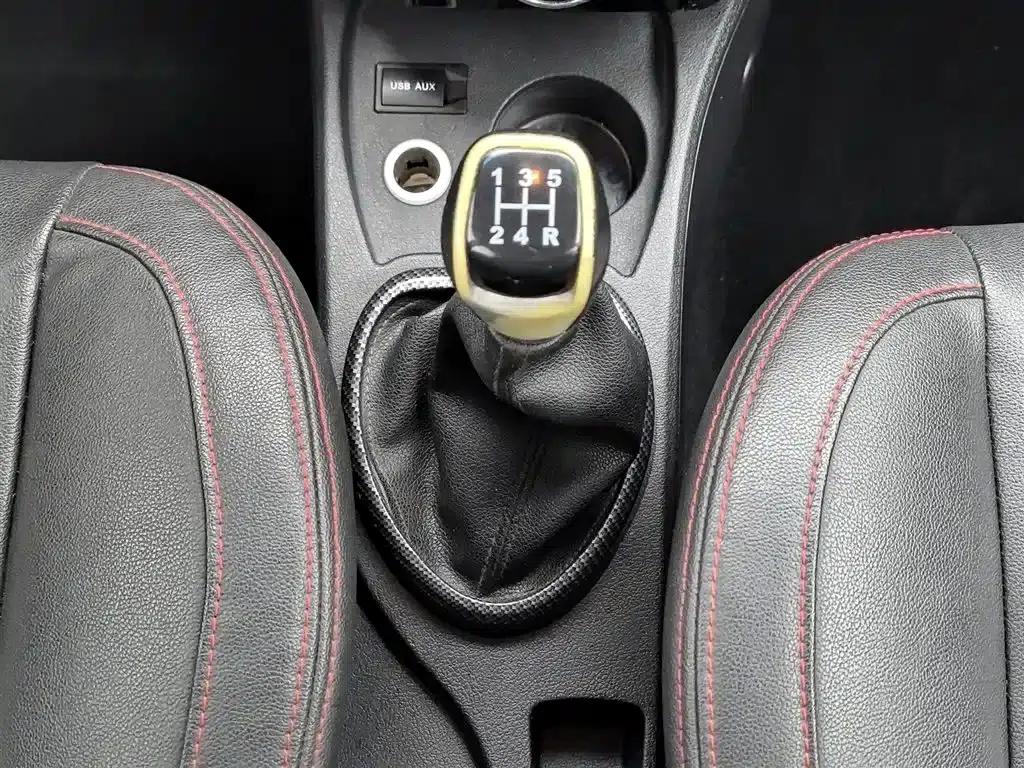 Smart S30 2014 Model 1.5L Manual Elite — миниатюра 13