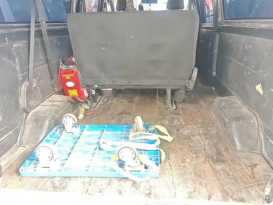 Jin Haishi Classic 2021 Model 1.5L Bus Engineering Lion 6-Seater — миниатюра 4