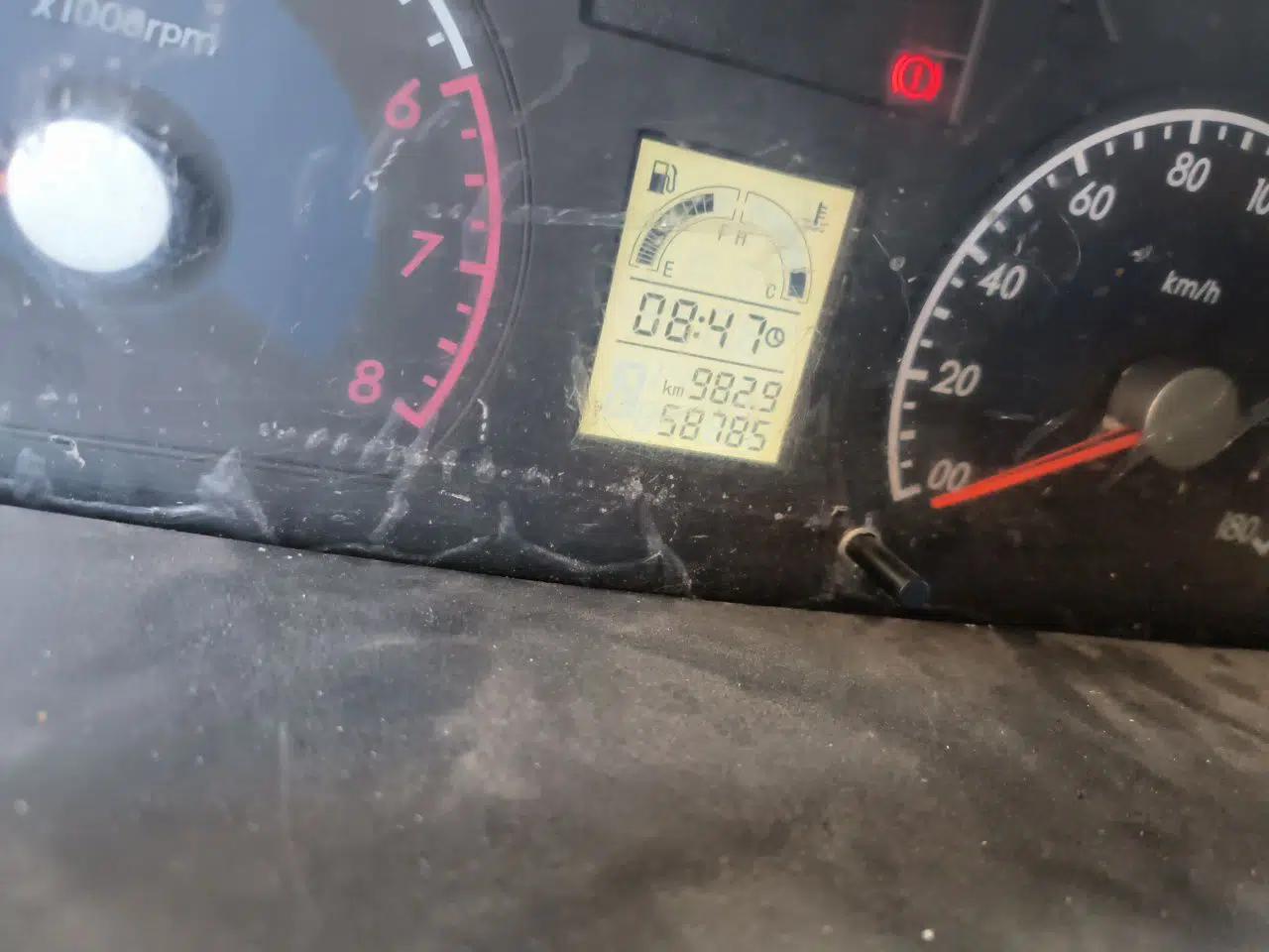 Suzuki Wagon R 2011 1.4L Manual Standard Type 1 — миниатюра 13
