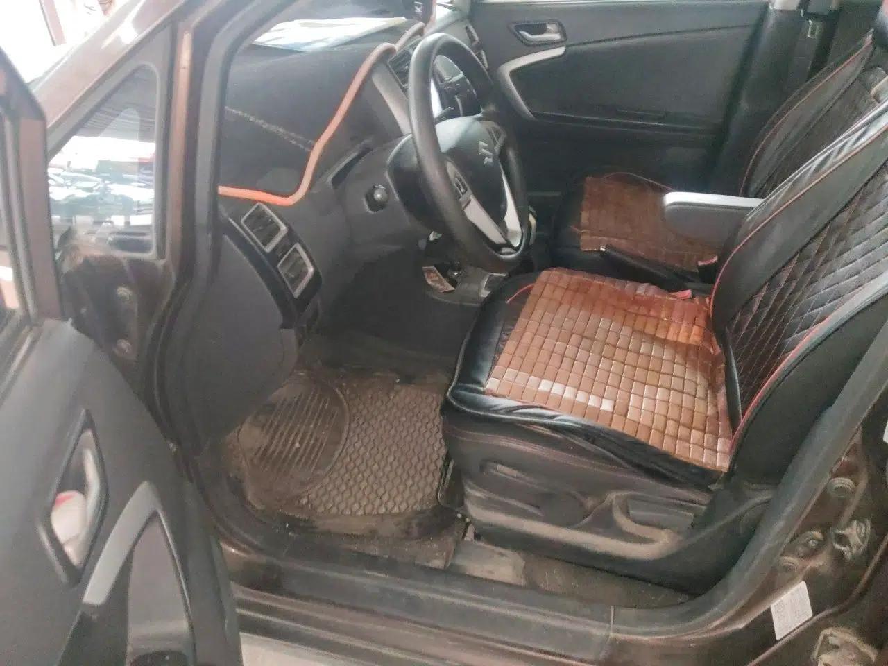 Suzuki Liana A6 2015 Hatchback 1.4L Manual Enjoyment Model — миниатюра 17