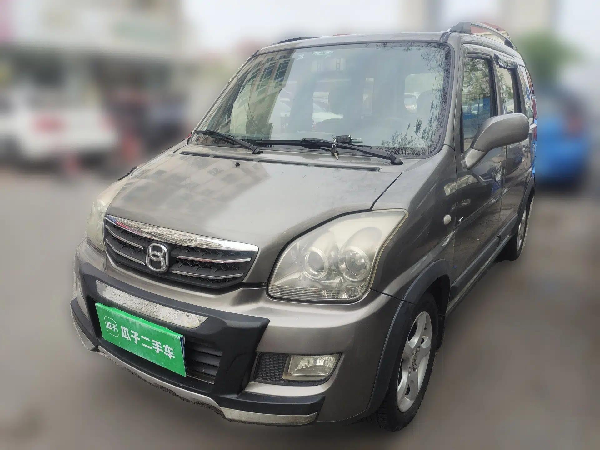 Suzuki Wagon R X5 2013 Cruise Edition 1.4L VVT Luxury Model China IV Standard — миниатюра 1