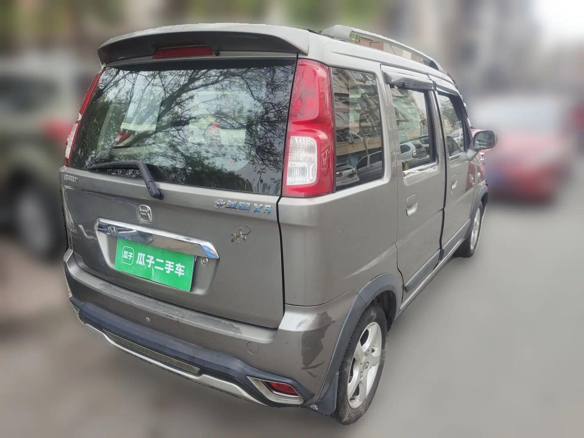 Suzuki Wagon R X5 2013 Cruise Edition 1.4L VVT Luxury Model China IV Standard — миниатюра 6