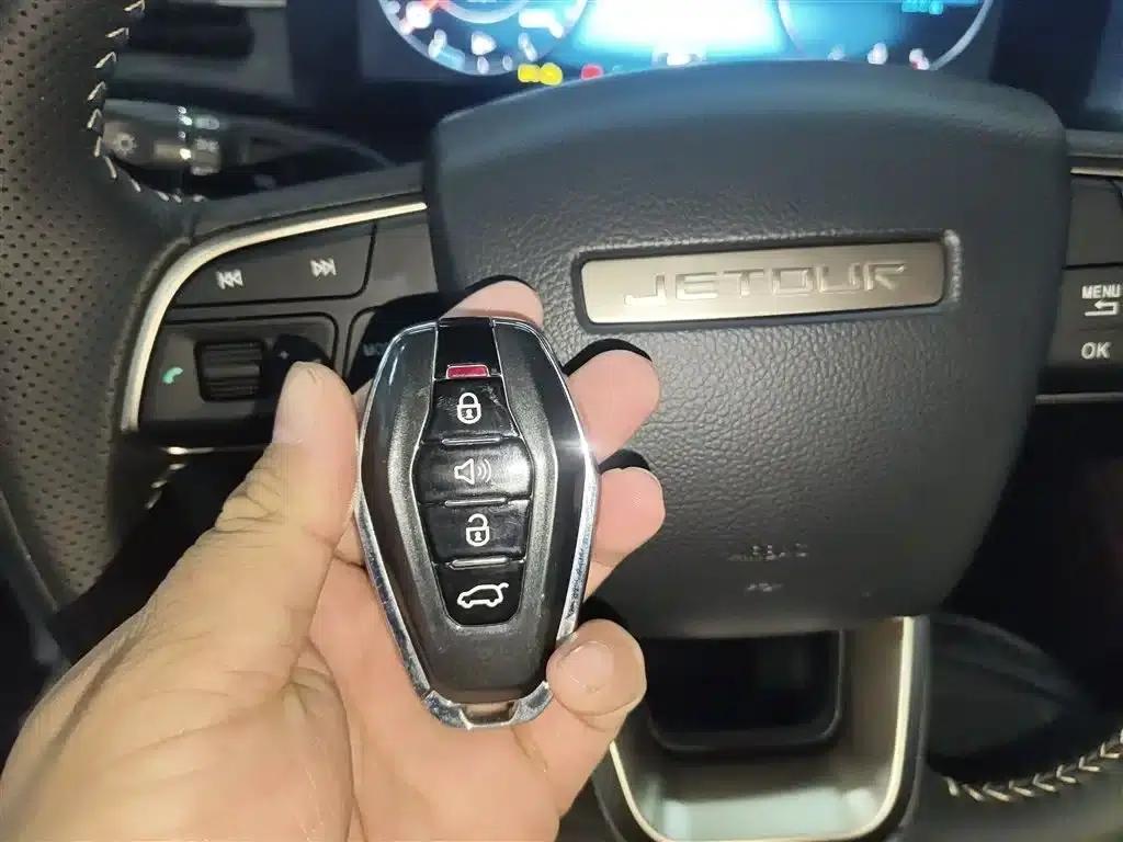 Jetour X90 PLUS 2024 1.6TD DCT Villa 5-seater — миниатюра 17