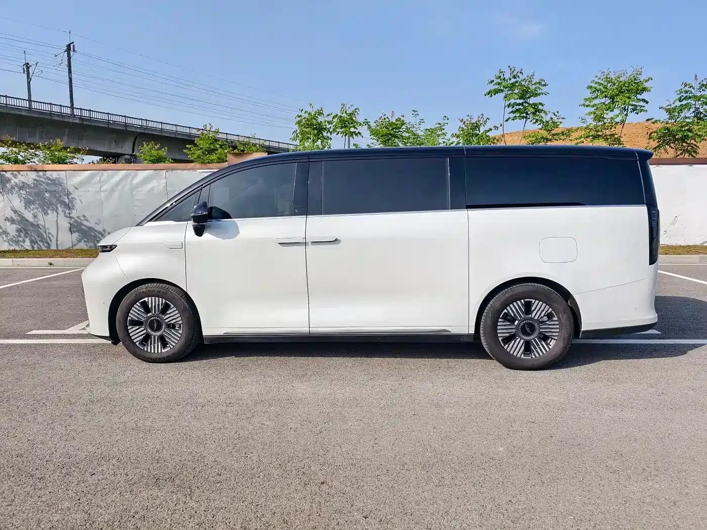 Wingzhen L380 2024 Model, 140-degree, 6-seater, 4WD Ultra — миниатюра 5
