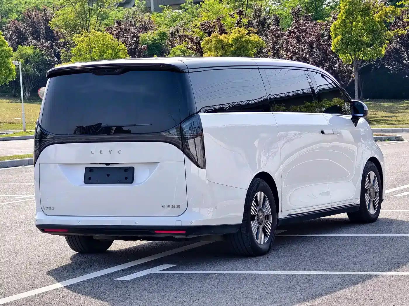 Wingzhen L380 2024 Model, 140-degree, 6-seater, 4WD Ultra — миниатюра 8