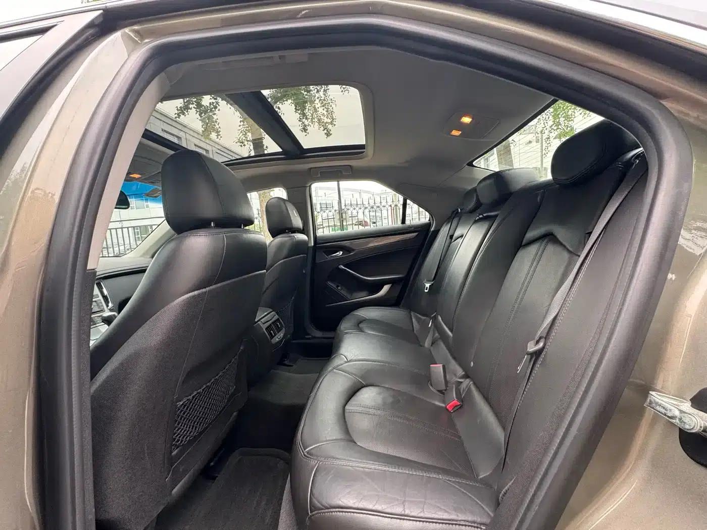 Imported Cadillac CTS 2010 3.0 Luxury Sport Edition — миниатюра 14