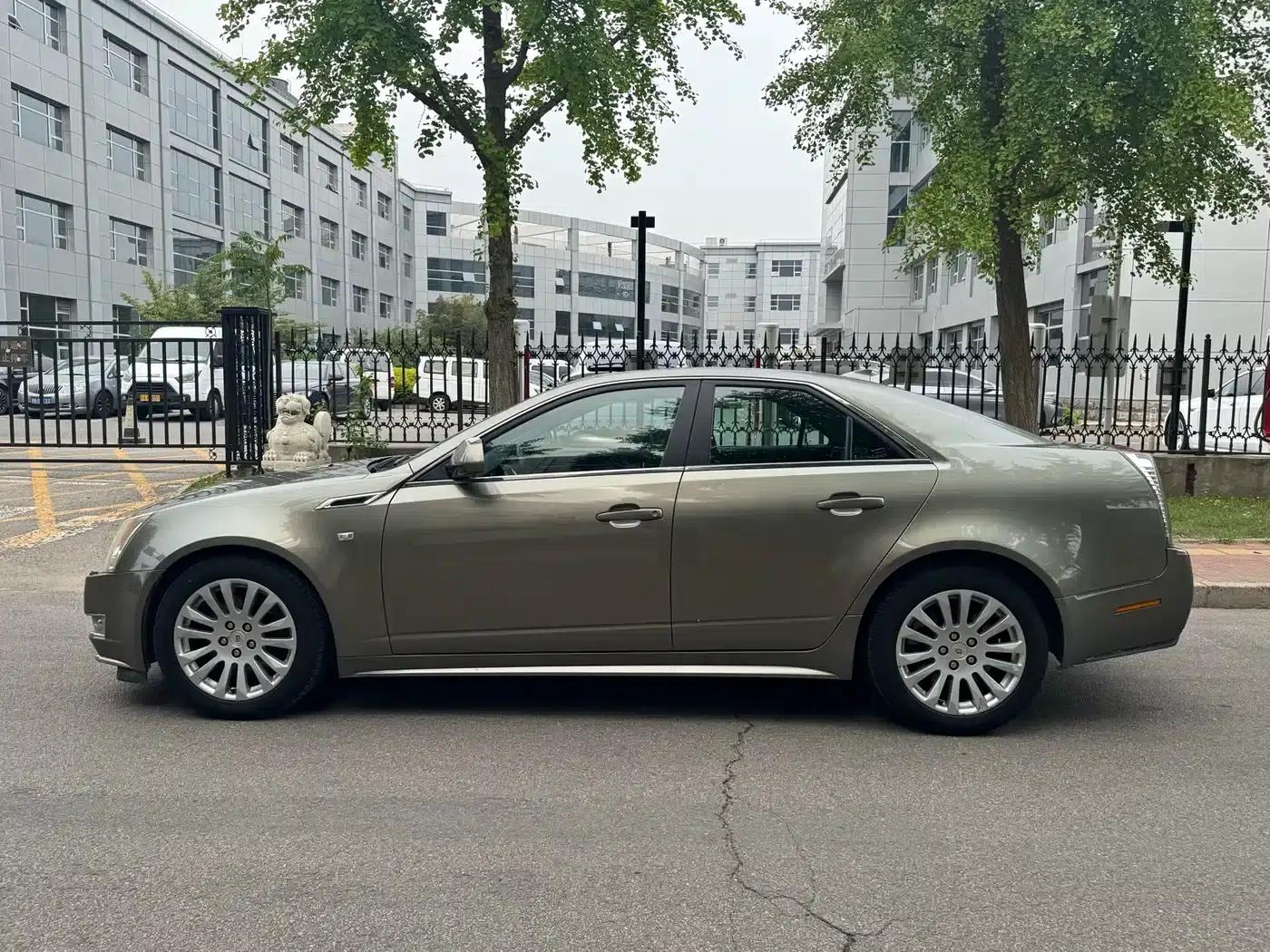Imported Cadillac CTS 2010 3.0 Luxury Sport Edition — миниатюра 9