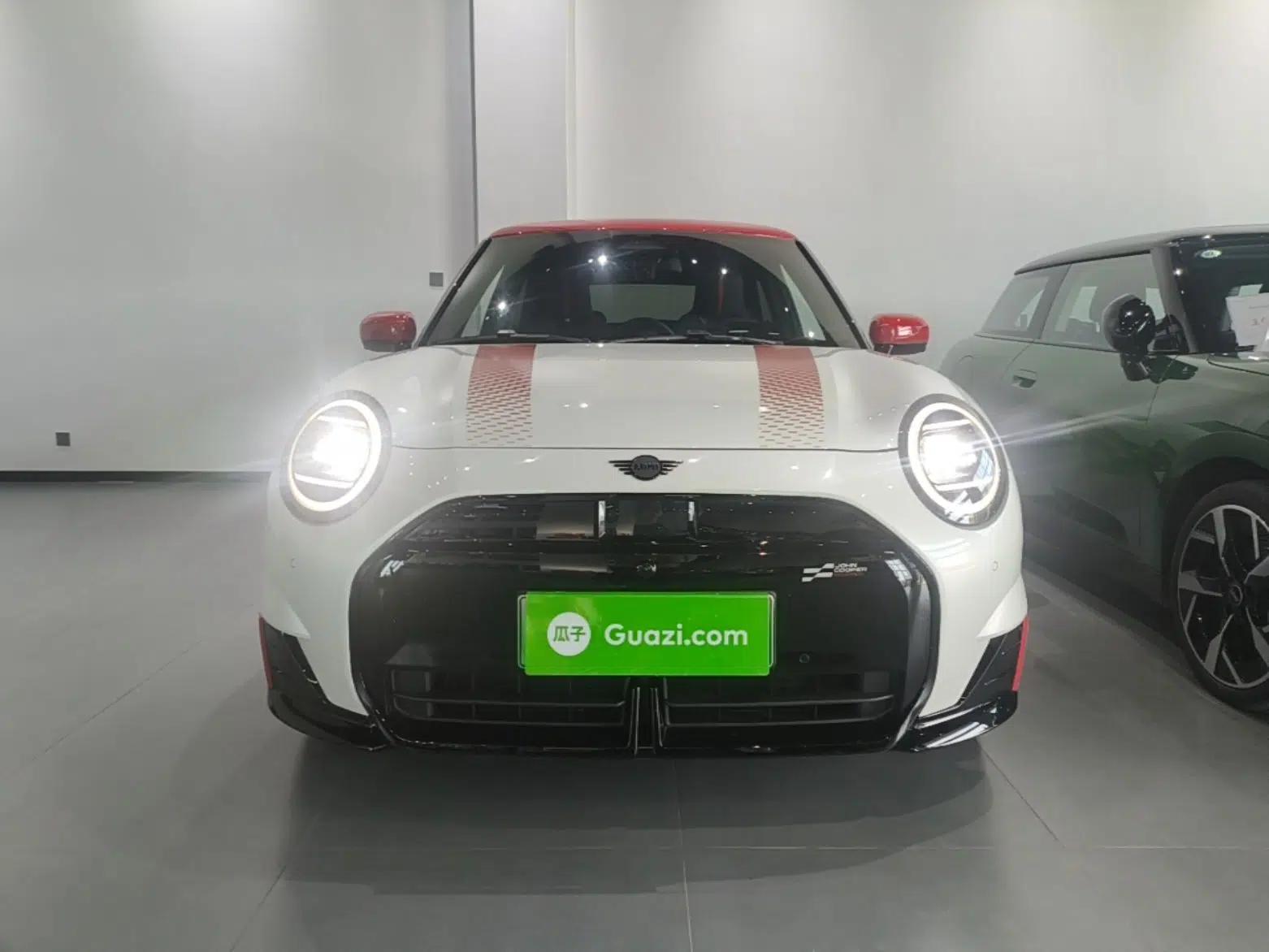 MINI Electric COOPER JCW 2025 JOHN COOPER WORKS — миниатюра 2