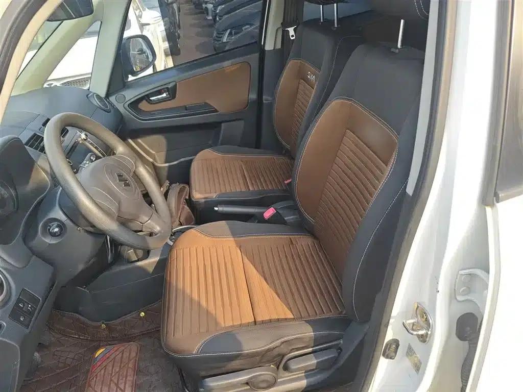 SX4 2013 1.6L Automatic Cool Edition — миниатюра 11