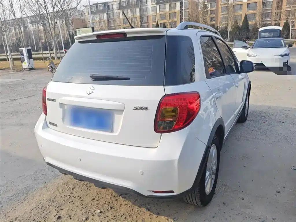 SX4 2013 1.6L Automatic Cool Edition — миниатюра 5