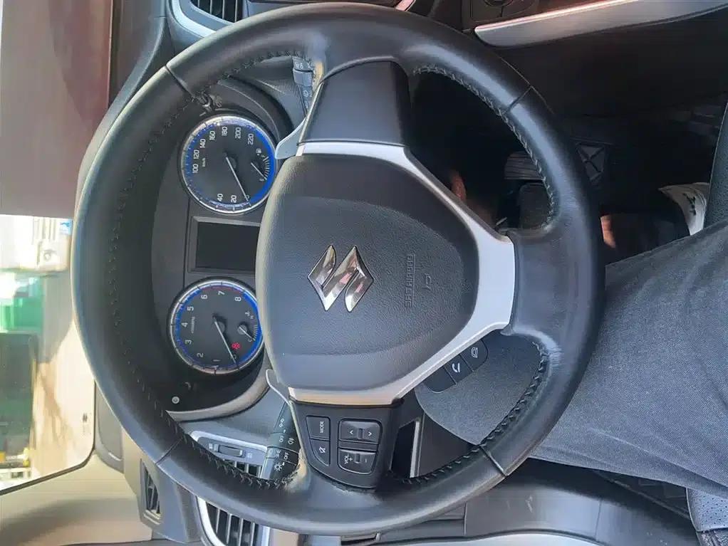 Vitara 2014 1.6L CVT 2WD Elite — миниатюра 3