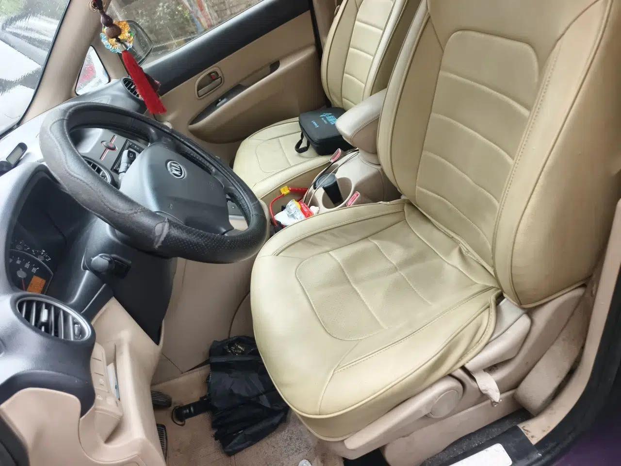 Kia Carens 2011 2.0L 7-Seater Automatic Standard Edition — миниатюра 16