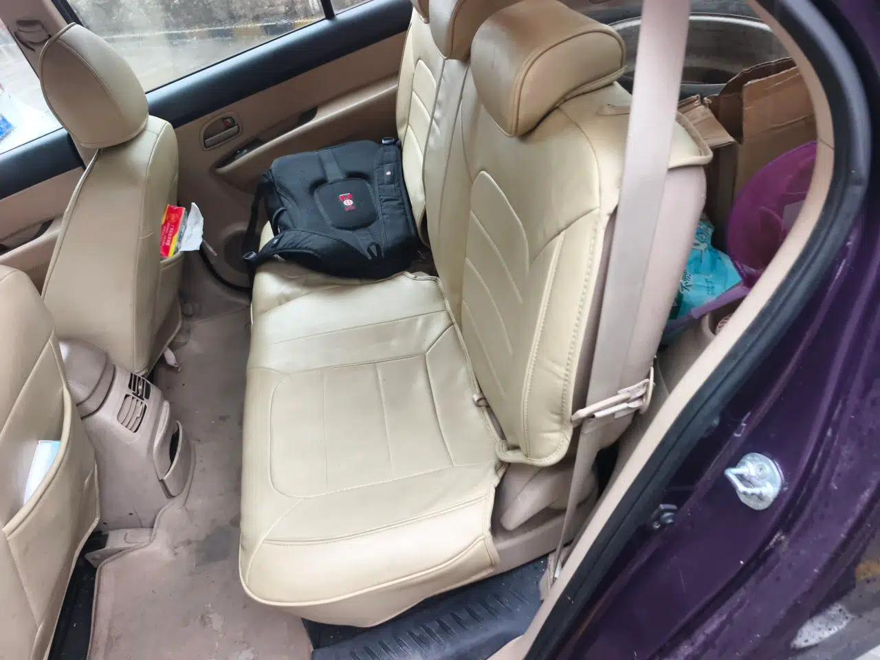 Kia Carens 2011 2.0L 7-Seater Automatic Standard Edition — миниатюра 18