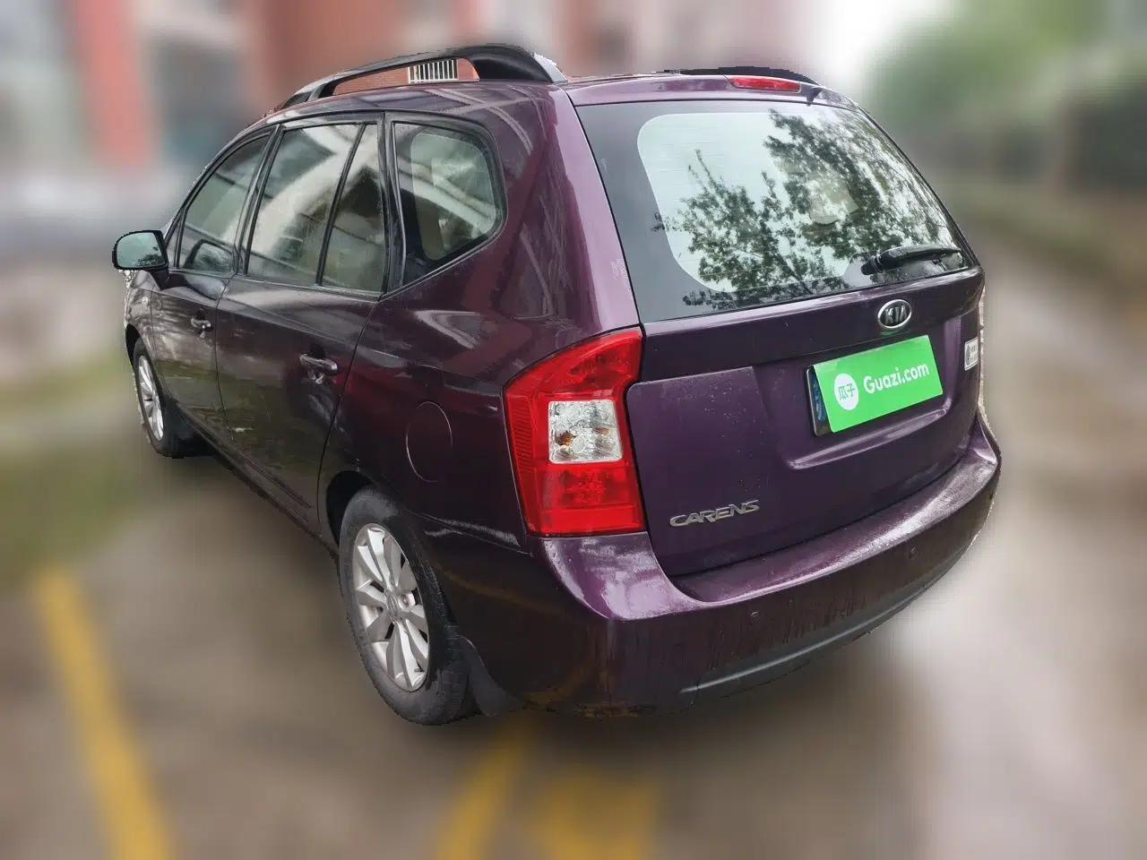 Kia Carens 2011 2.0L 7-Seater Automatic Standard Edition — миниатюра 4