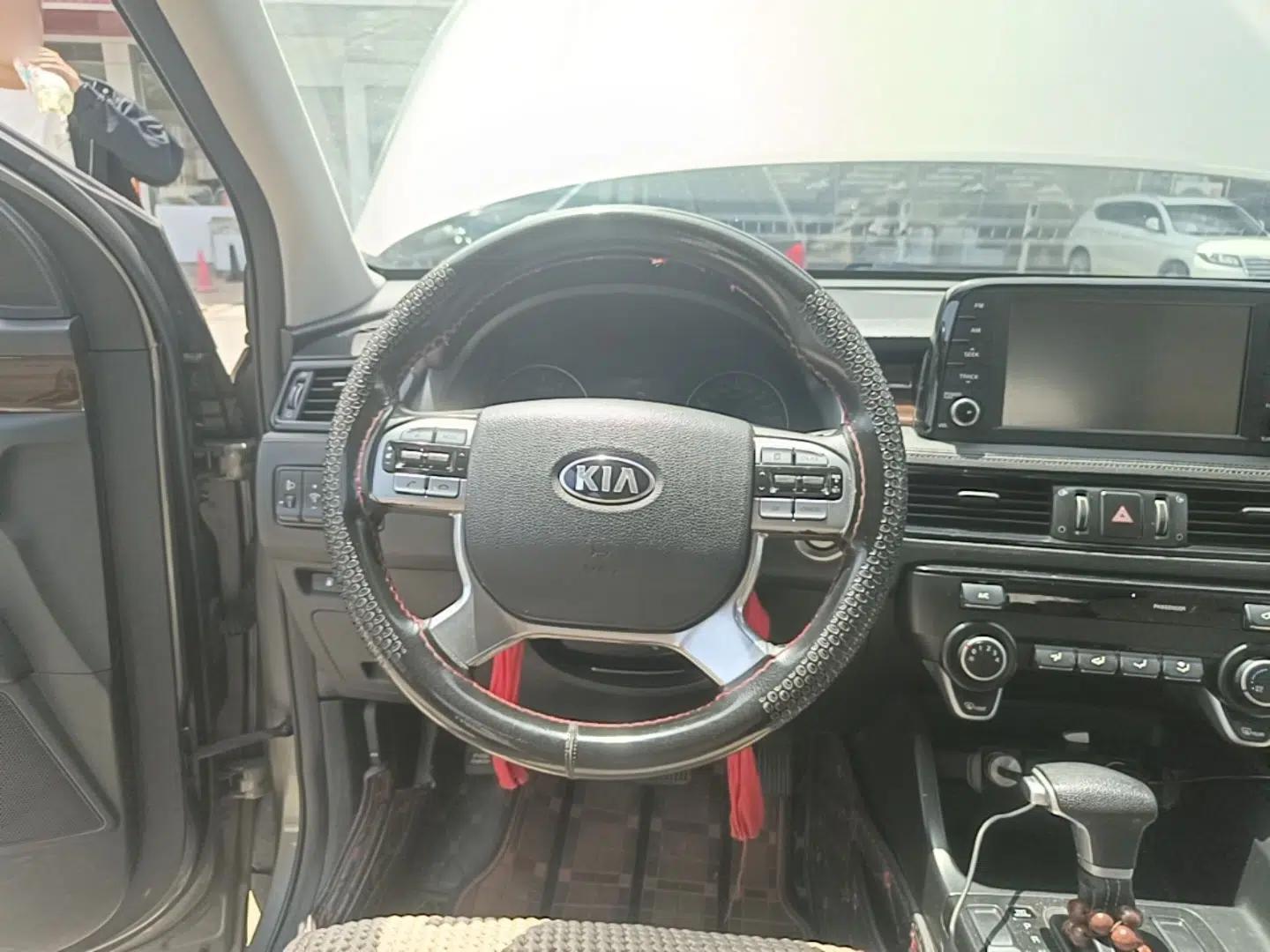 Kia KX7 2017 2.0L Automatic 2WD GLS 5-Seater — миниатюра 13