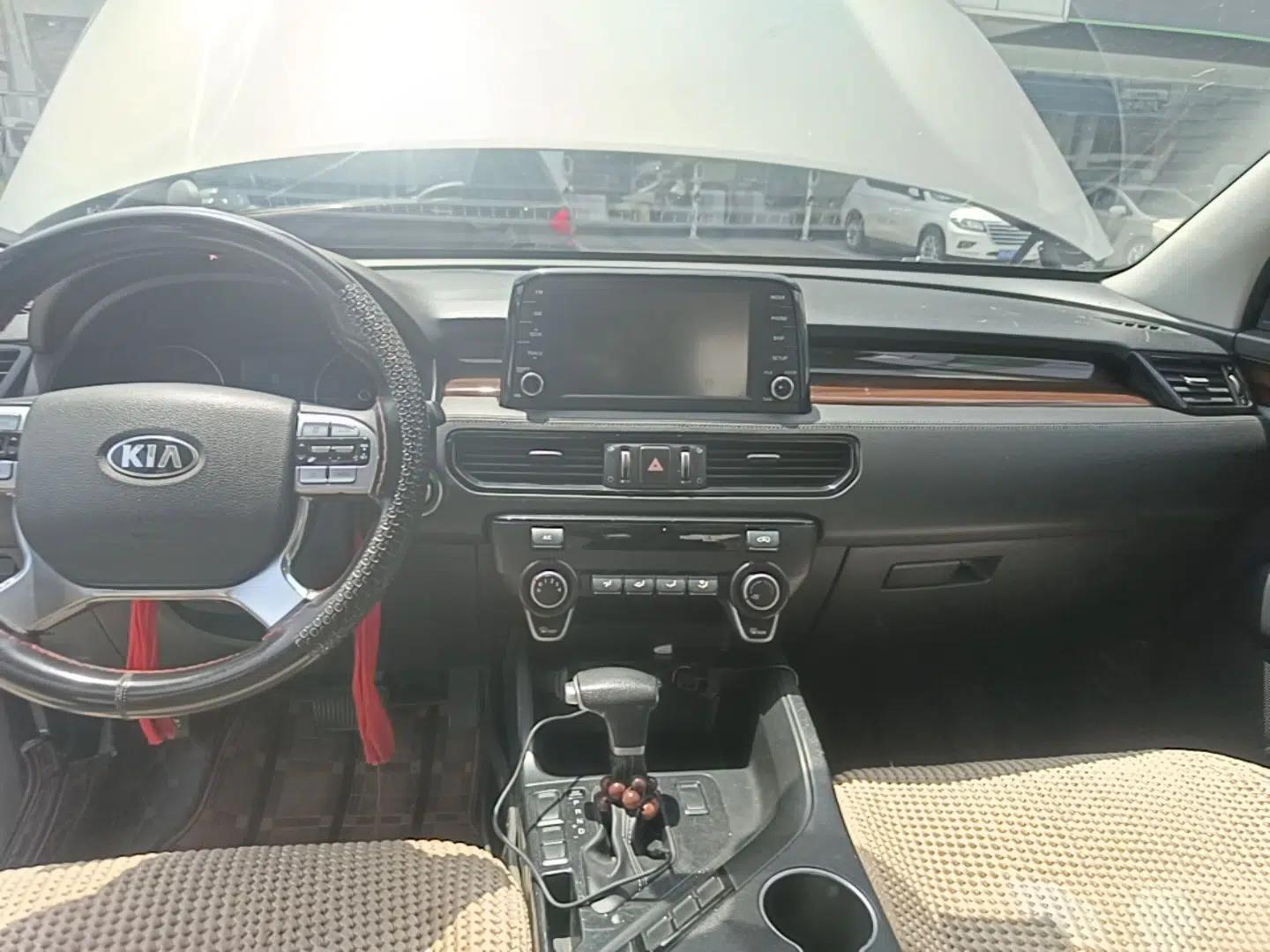Kia KX7 2017 2.0L Automatic 2WD GLS 5-Seater — миниатюра 15