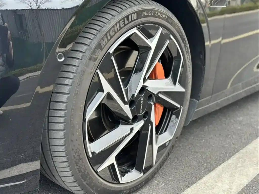 Lynk & Co Z10 2024 STARBUFF 95kWh 680km AWD Intelligent Driving — миниатюра 13
