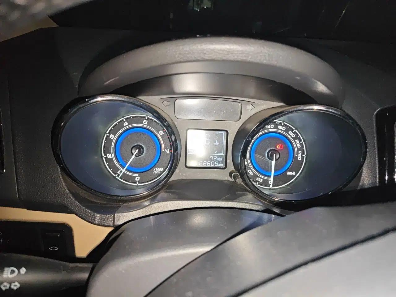 Chery E3 2015 1.5L Manual ZhiShang Model — миниатюра 12