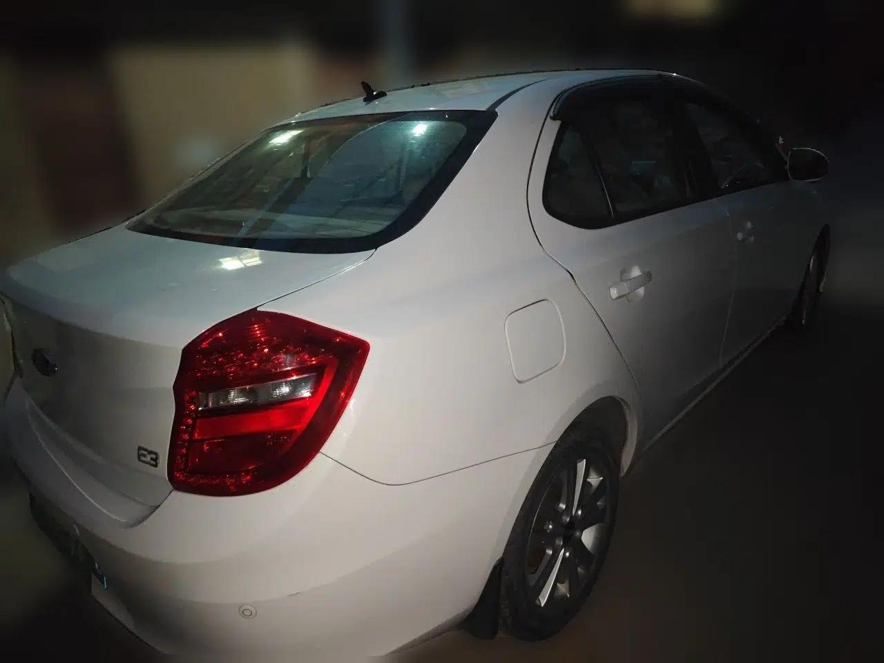 Chery E3 2015 1.5L Manual ZhiShang Model — миниатюра 6