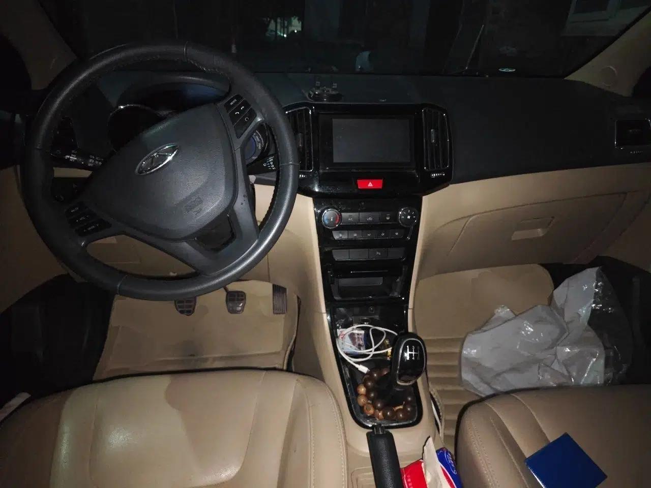 Chery E3 2015 1.5L Manual ZhiShang Model — миниатюра 10