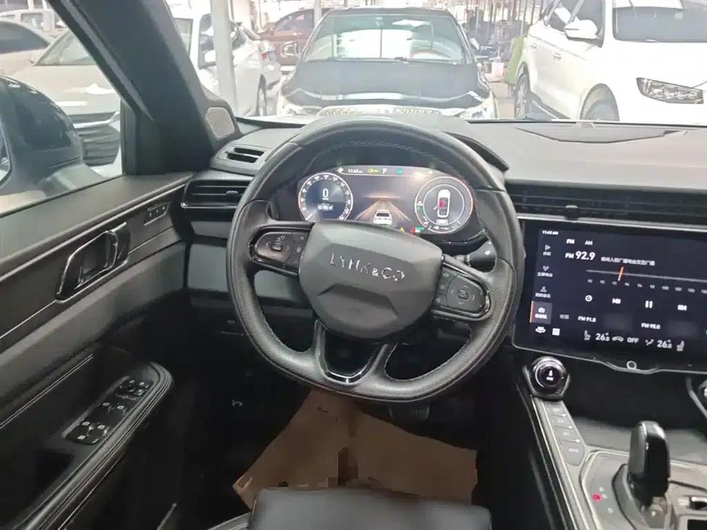 Lynk & Co 01 EM-P 2021 1.5TD PHEV Halo — миниатюра 11