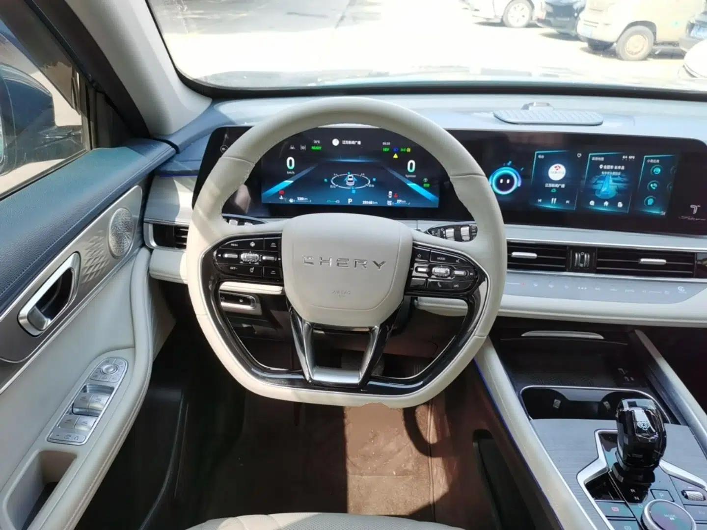 Chery Tiggo 7 PLUS New Energy 2023 Champion Edition 1.5T 100KM Speedy Version — миниатюра 14