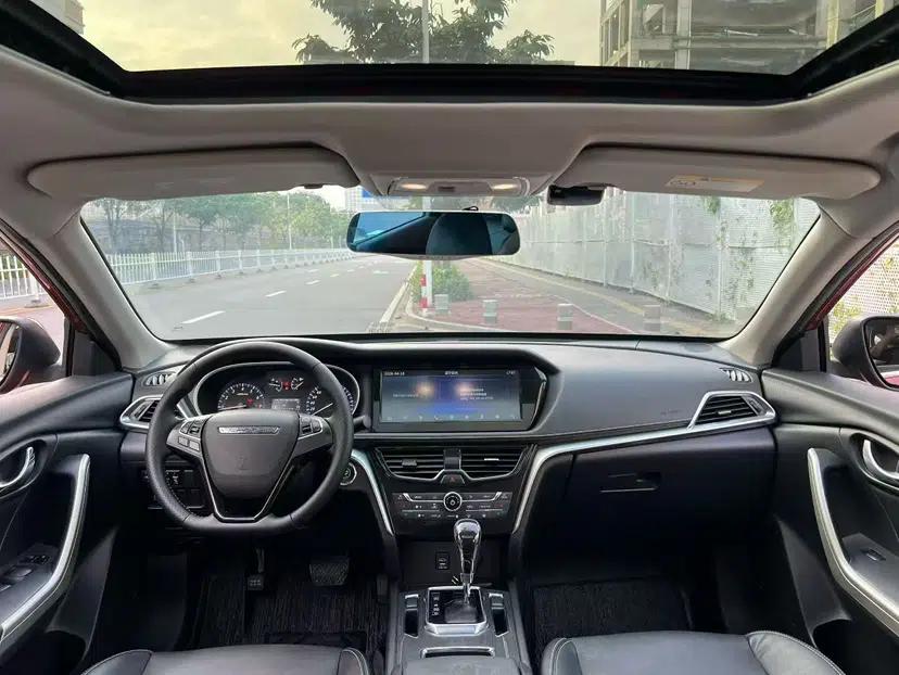 Venucia T90 2017 2.0L CVT Smart Edition — миниатюра 19